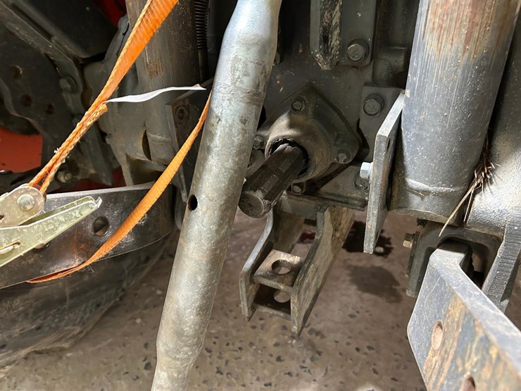 kubota-la724-image-14