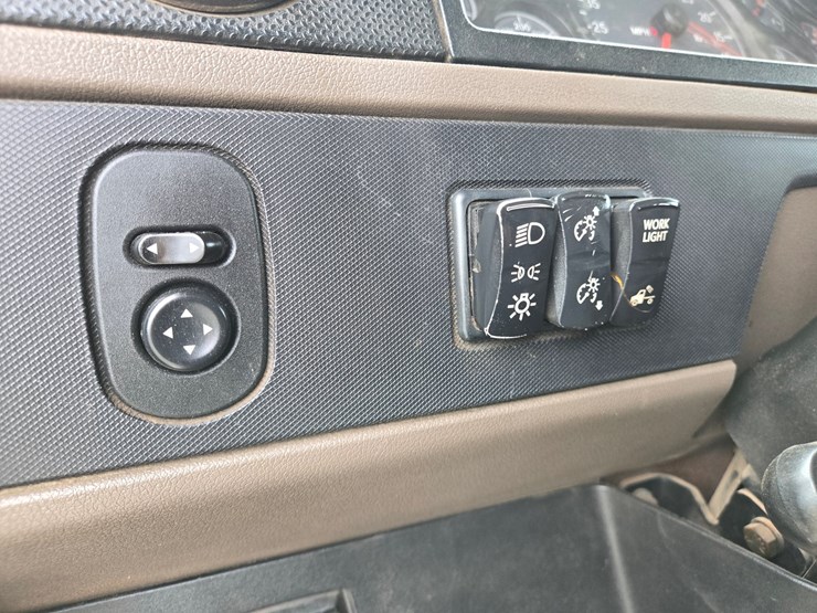 2019-international-hx620-image-64