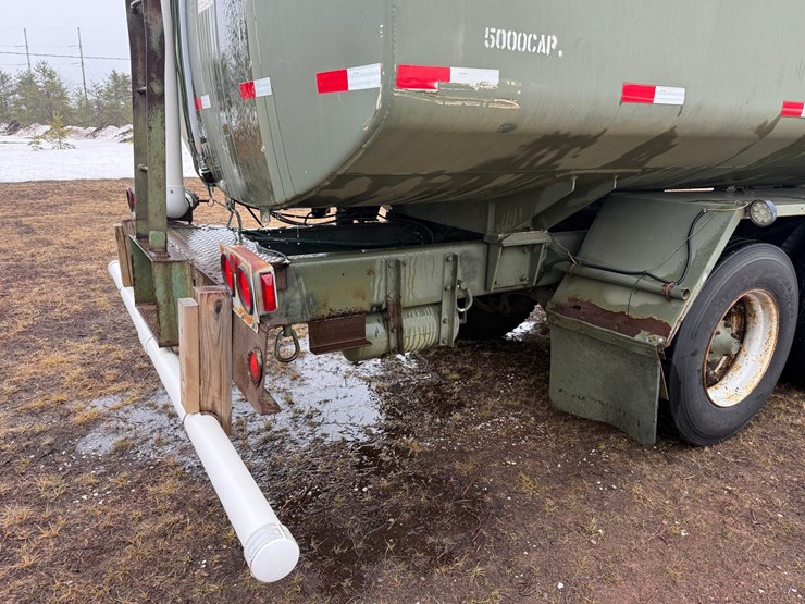 1984-mack-dm492s-image-28