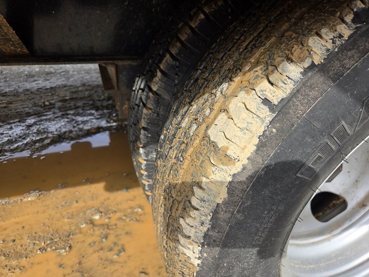 2024-massey-ferguson-8-image-40