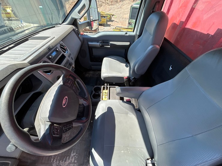 2023-ford-f750-image-58