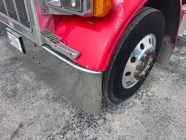 1998-peterbilt-379-image-9