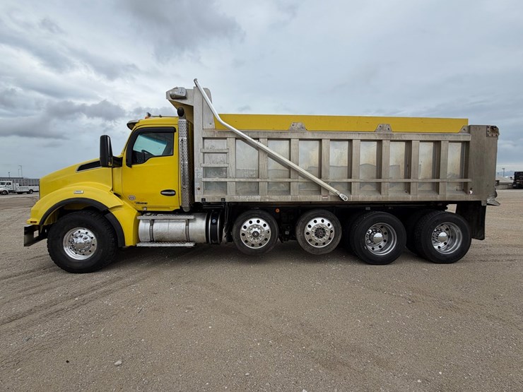 2019-kenworth-t880-image-1