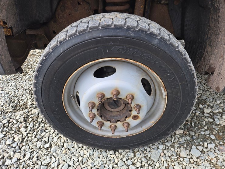 2008-ford-f550-image-54