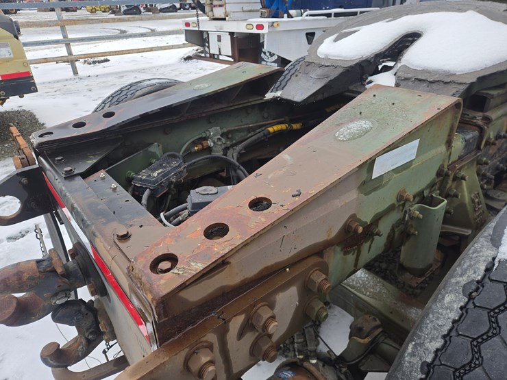 1992-massey-ferguson-8-image-27