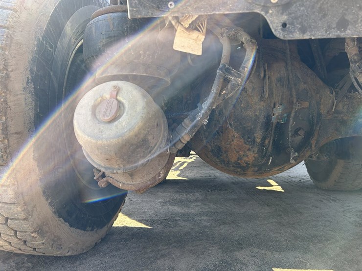 2020-kenworth-t880-image-29