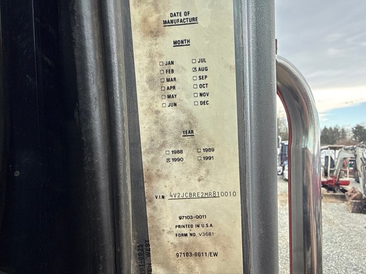 1990-massey-ferguson-8-image-89