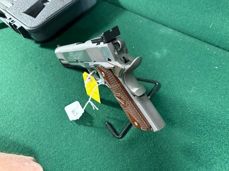 springfield-armory-mdl-1911-a1-45-auto-pistol-image-10