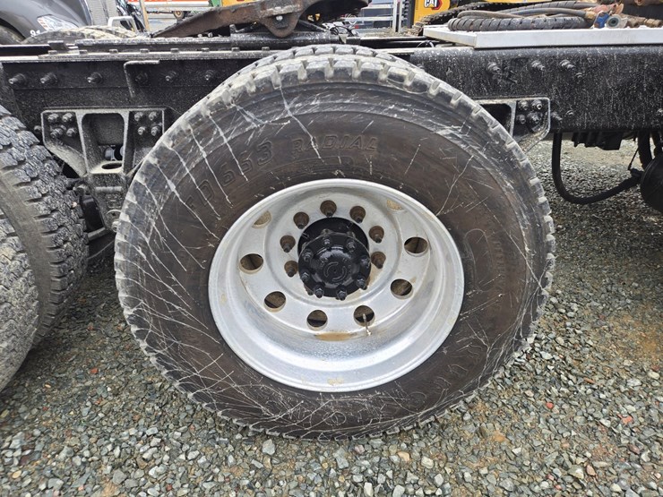 2019-international-hx620-image-80