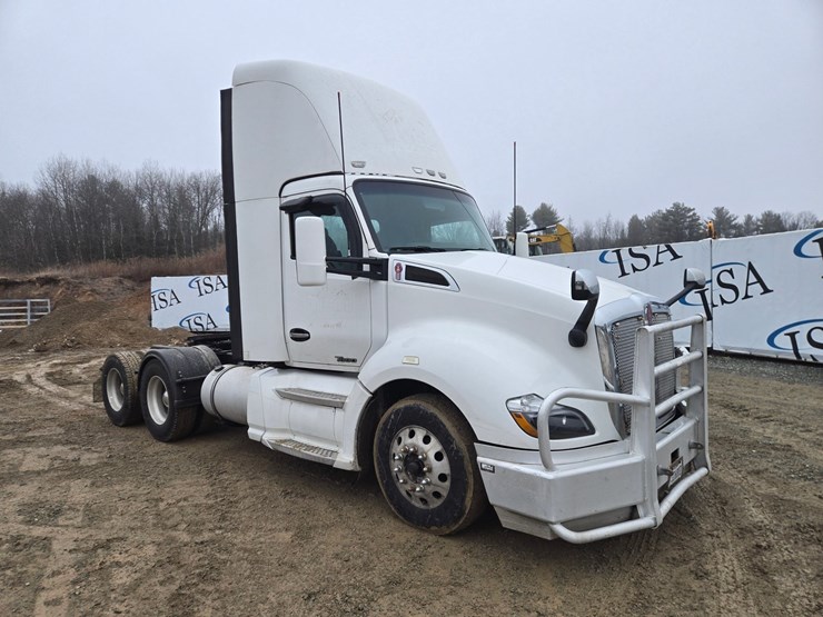 2017-kenworth-t680-image-7