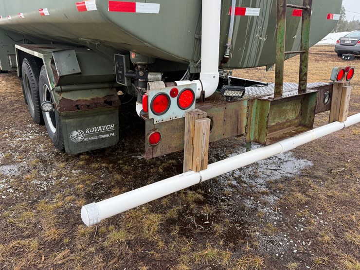 1984-mack-dm492s-image-22