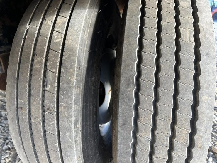 2016-massey-ferguson-8-image-29