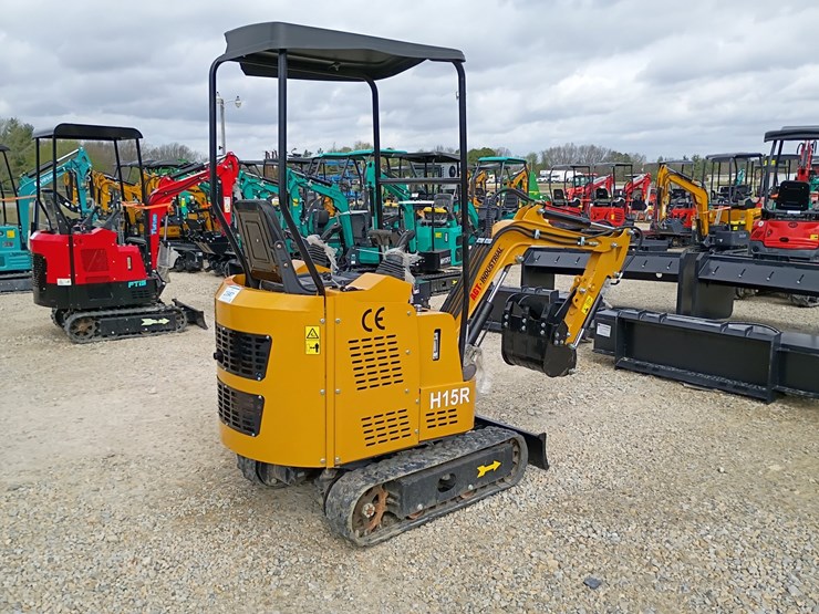 #23947-•-2025-agt-h15r-mini-excavator-image-4