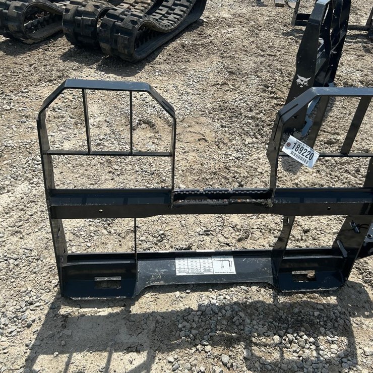 BOBCAT PALLET FORK
