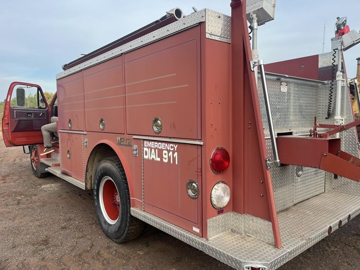 #1148-•-1980-gmc-v-8-fire-truck-image-24