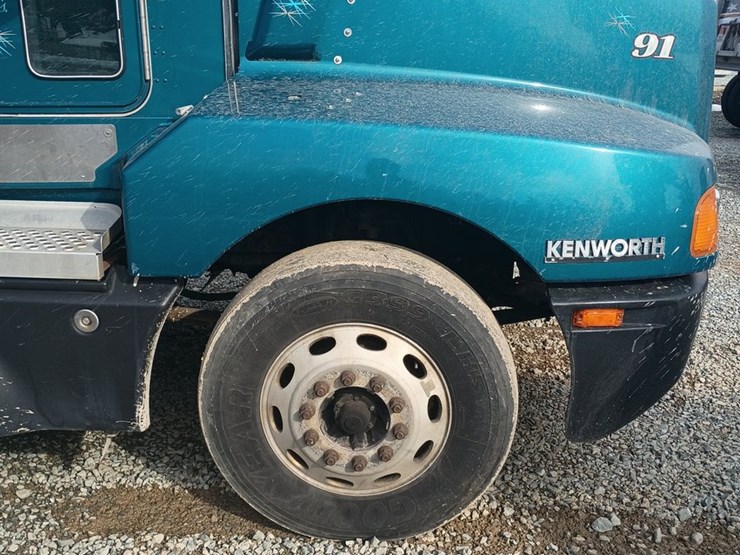 2002-kenworth-t600-image-72