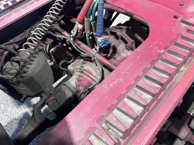 2007-peterbilt-379-image-34