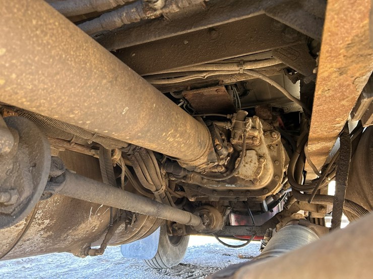 2005-peterbilt-379-image-30