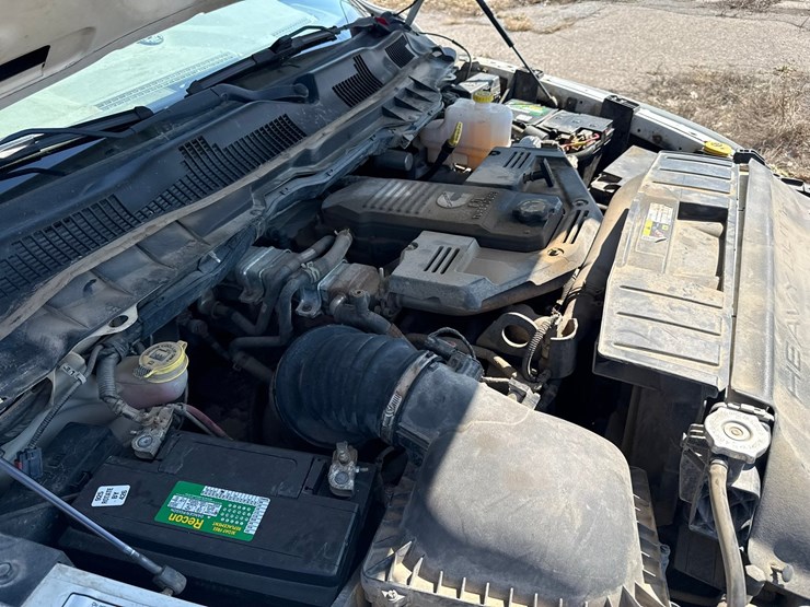 #1065-•-2013-ram-5500-heavy-duty-service-truck-image-35