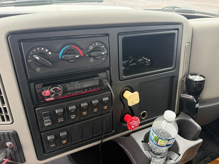 2013-international-4400-sba-image-37