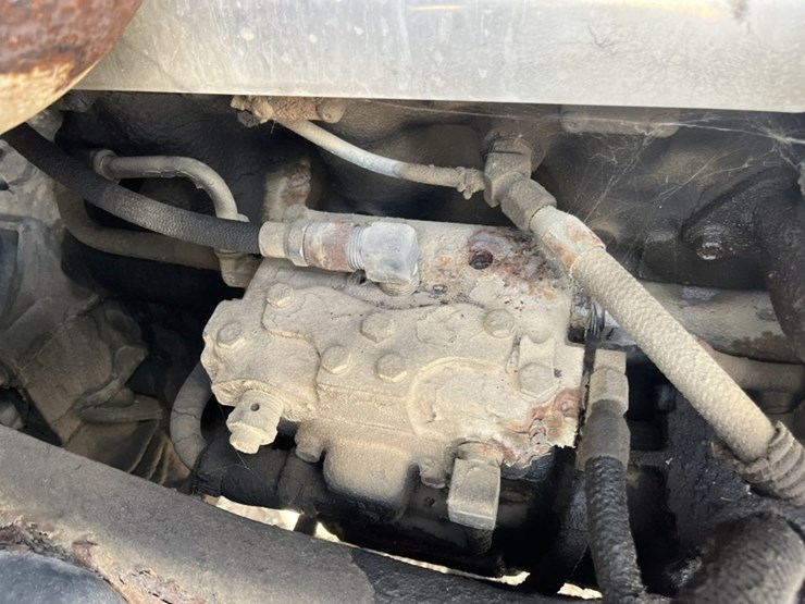 #1556-•-1999-mack-e7-460-day-cab-truck-tractor-image-35