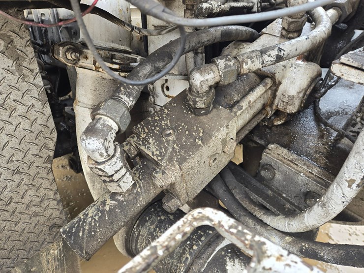 massey-ferguson-8-image-44