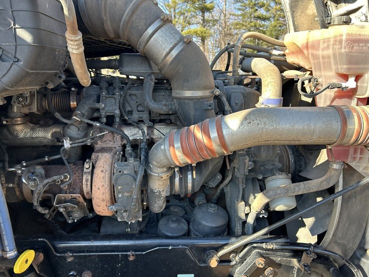 2020-kenworth-t880-image-36