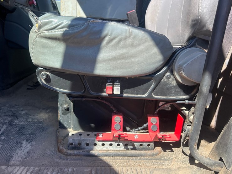 2006-international-7400-image-55