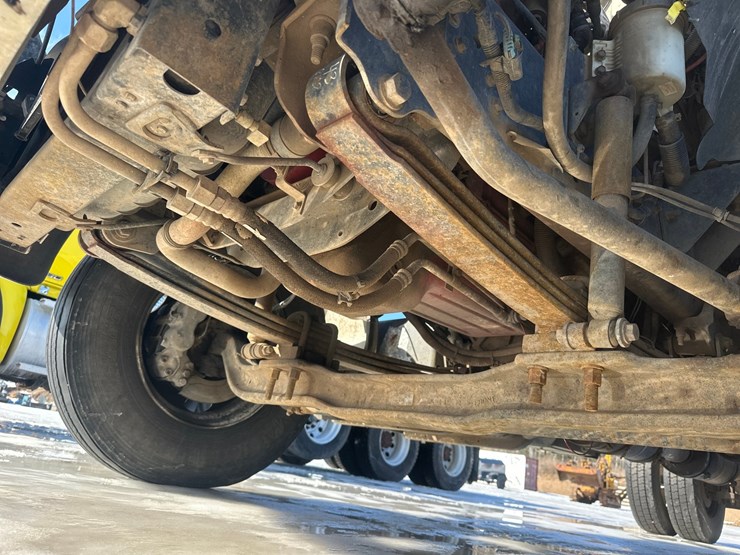 2012-ford-f650-image-43