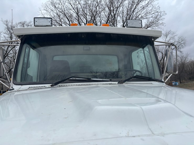 1997-ford-lt8000-image-14