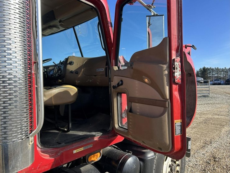 2003-massey-ferguson-8-image-55