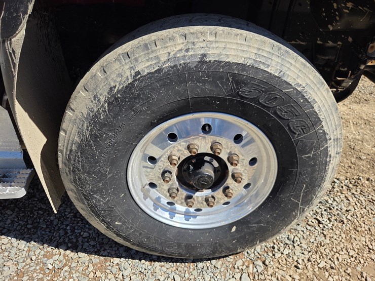 2019-international-hv613-image-86