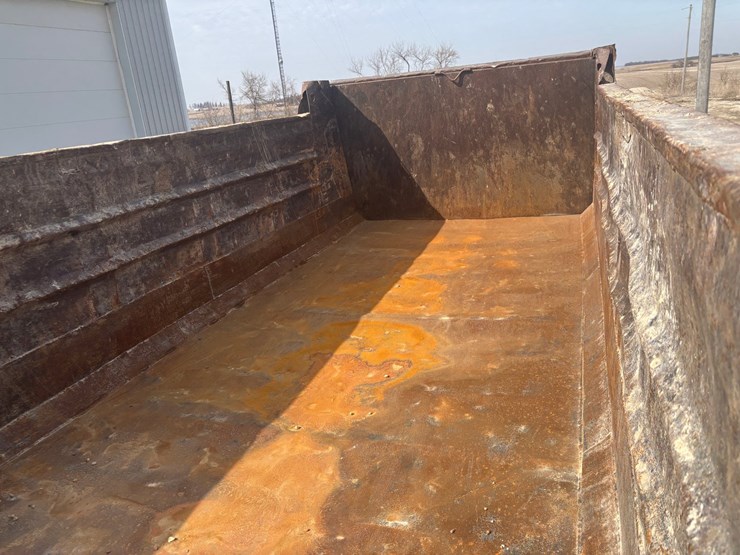 1999-sterling-l9513-image-57