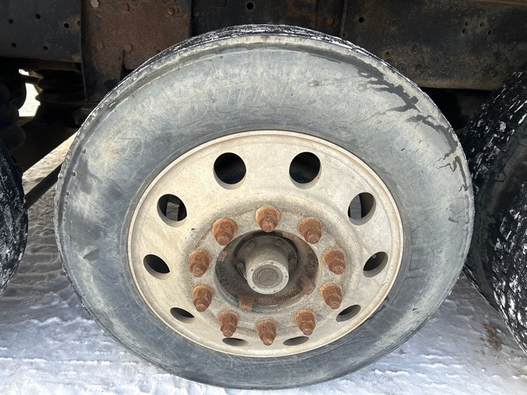 2005-international-7600-image-91