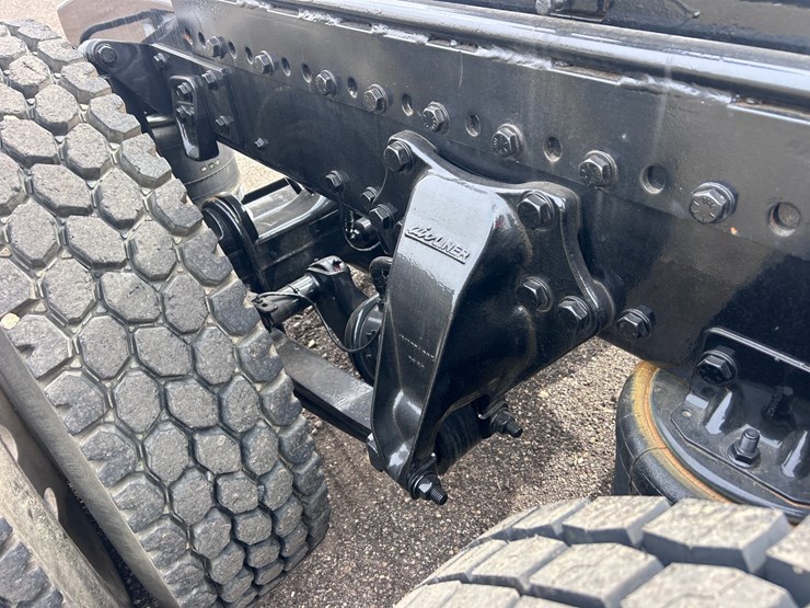 #1009-•-2012-western-star-conventional-4-sleeper-cab-truck-tractor-image-39