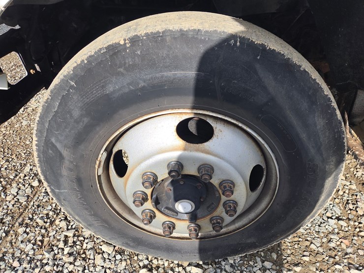 2000-ford-f650-image-65