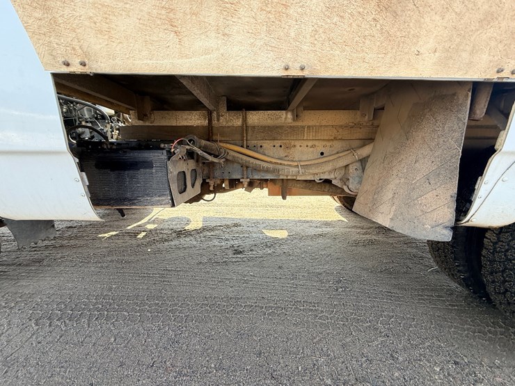 2002-isuzu-npr-image-29