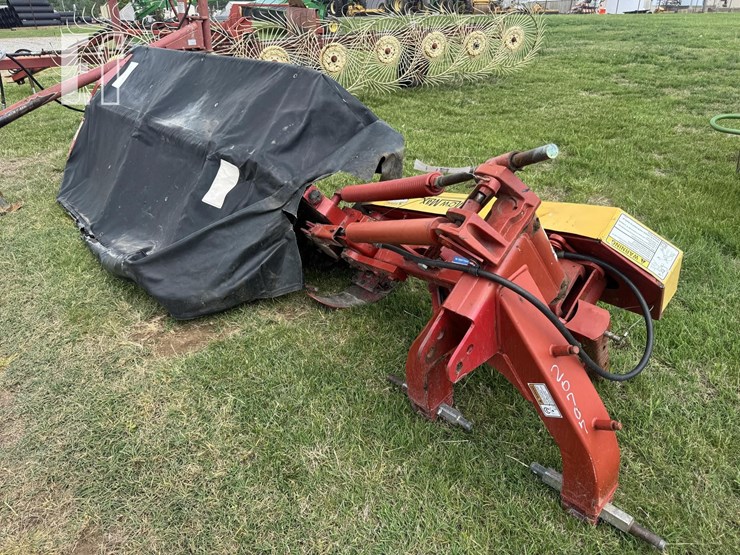 new-holland-h6740-image-1