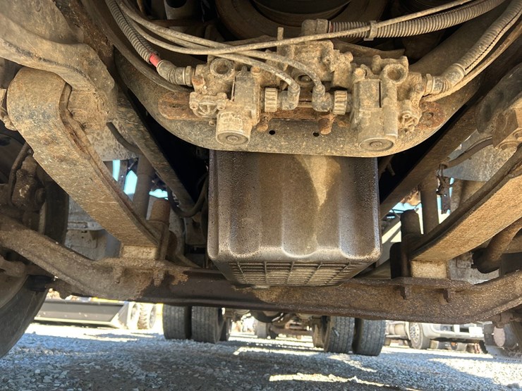 2005-massey-ferguson-8-image-30