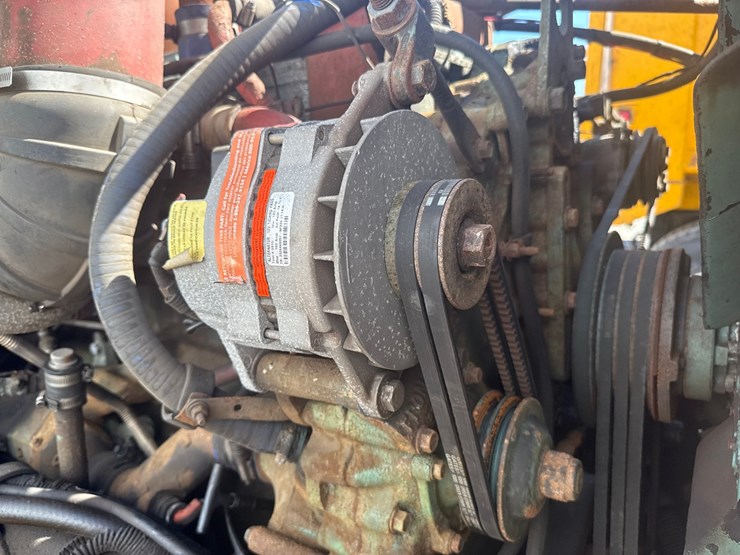 1994-peterbilt-359-image-17