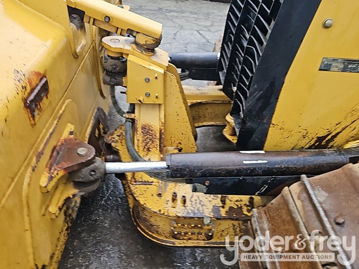 2012-caterpillar-d5k2-xl-image-16