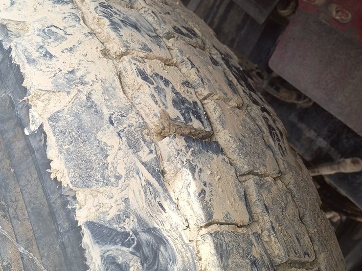 2012-massey-ferguson-8-image-68