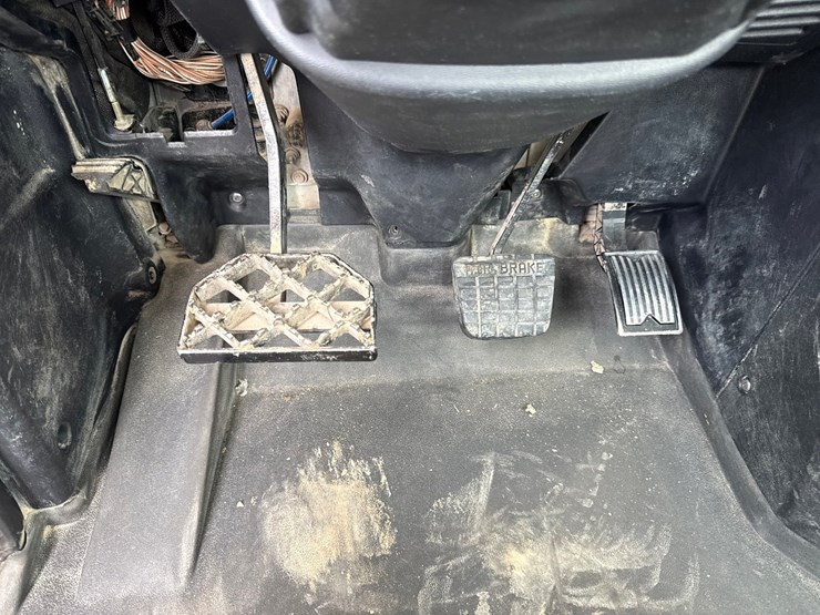 2019-massey-ferguson-8-image-51
