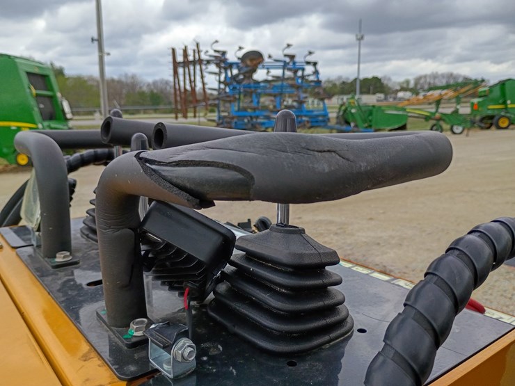 #24171-•-2025-agt-mx-mrt14-mini-skid-steer-image-25