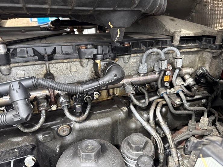 2018-freightliner-122sd-image-17