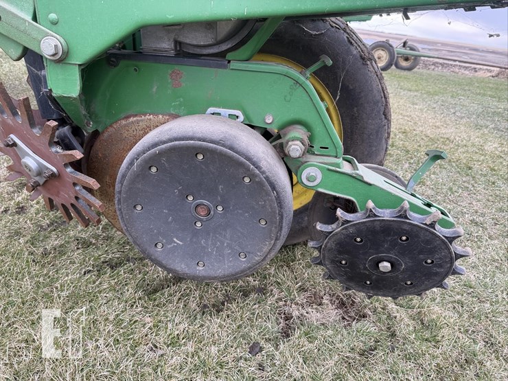 1997-john-deere-1770-image-29