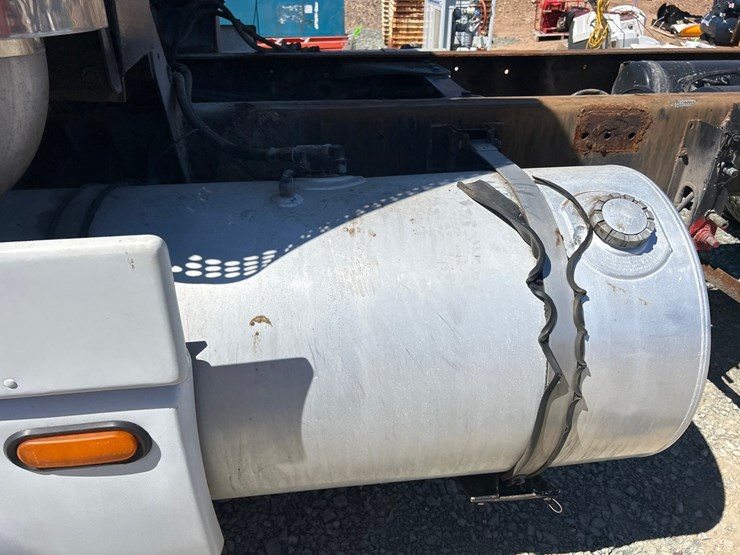 1994-massey-ferguson-8-image-59