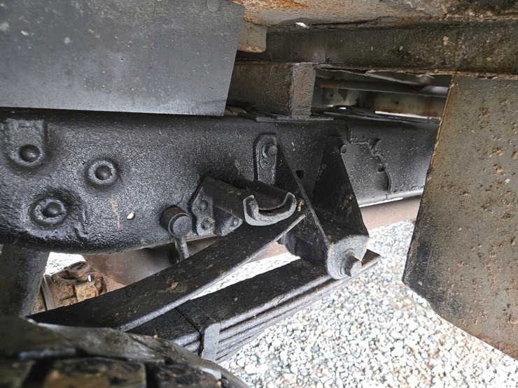 2011-ford-f550-image-39