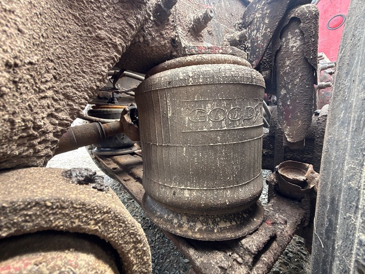 1998-massey-ferguson-8-image-52