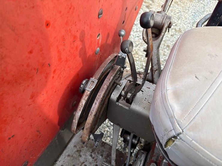 massey-ferguson-265-image-55